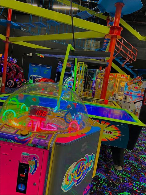 Arcadecore Aesthetic, Arcade Aesthetic, Kid Core Aesthetic, Arcade Room, Indie Photography, New Retro Wave, Colorful Aesthetic, Rainbow Aesthetic, Retro Arcade