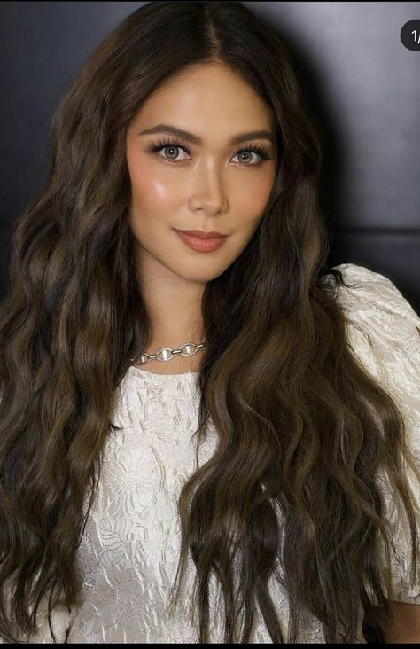 Maja Salvador, Bridal Makeup Natural, Makeup Natural, Bridal Makeup, Natural Makeup, Long Hair Styles, Hair Styles, Makeup, Hair