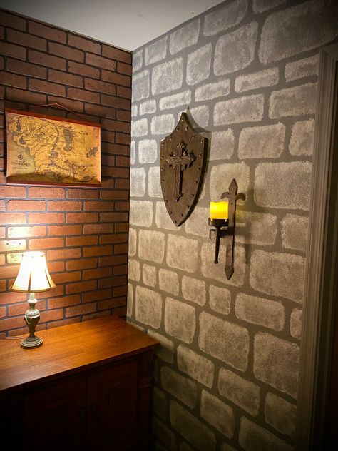 Dungeons And Dragons Room, Castle Rooms, Castle Bedroom, Harry Potter Decor, Bunk Room, Medieval Castle, Dungeons And Dragons, Castle, Harry Potter