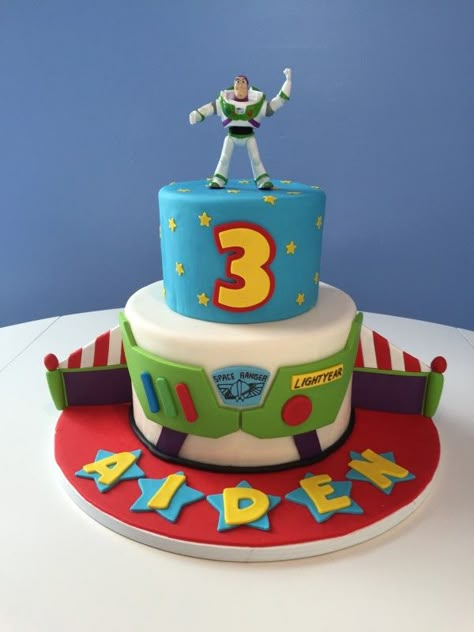 Buzz Party, Buzz Lightyear Birthday Party, Toy Story Birthday Cake, Buzz Lightyear Party, Buzz Lightyear Birthday, Toy Story Party Decorations, Toy Story Cakes, 3rd Birthday Cakes, Story Birthday