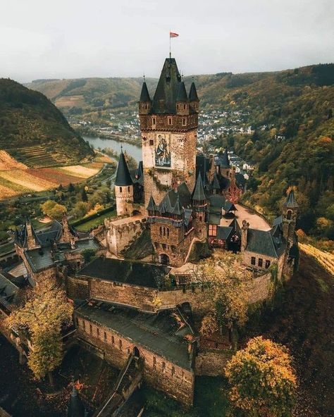 Abandoned Beauties | 🏰 Cochem Castle - Germany, built in 1100 | Facebook Cochem Castle, Castle Layout, Real Castles, Castle Germany, Medieval Fortress, Germany Castles, Beautiful Castles, 11th Century, Central Europe