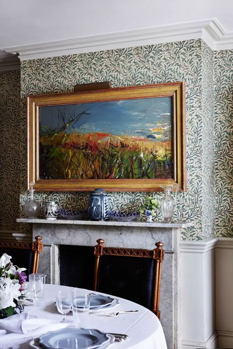 English Country Dining Room, Artsy Cottage, Traditional Fireplaces, Willow Wallpaper, Painted Woodwork, Painting Marble, Howard Hodgkin, Wallpaper Painting, Wallpaper Artwork