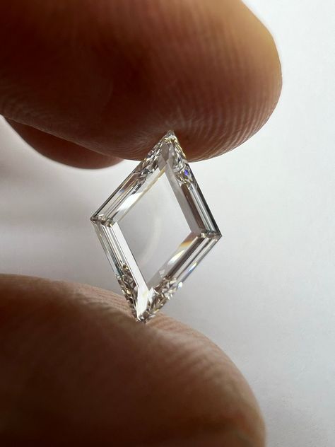 2.50ct. F/VS1 Lozenge Shaped Non-Certified Lab Grown Diamond -This diamond can be used for an engagement ring, necklace, or any other type of jewelry you wish. This is a unique cut diamond cut that would definitely make a statement! You would definitely have a one-of-a-kind diamond if you choose this shape for your ring or jewelry piece!  ⁕Diamond Type: Lab Grown Diamond ⁕Shape: Lozenge ⁕Carat: 2.50 ⁕Color: F ⁕Clarity: VS1 ⁕Measurement: 13.30 x 10.00mm -This diamond is not certified. It can be c Criss Cut Diamond, Portrait Diamond Ring, Lozenge Cut Engagement Ring, Portrait Cut Ring, Portrait Cut Diamond Ring, Portrait Cut Engagement Ring, Portrait Diamond, Lozenge Diamond, Story Study