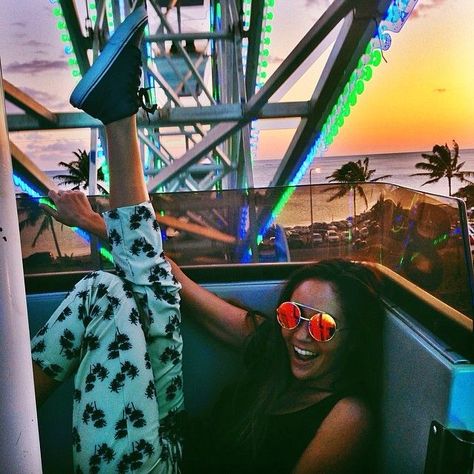 Ferris Wheel fun Fair Pictures, Girl Friends, Summer Goals, Summer Pictures, Usa Travel, Insta Photo Ideas, Summer Photography, Inspirational Pictures, Summer Of Love