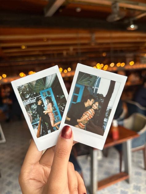 cute couple aesthetic polaroid :) Polaroid Inspo Couple, Polaroid Aesthetic Couple, Polaroid Couple Aesthetic, Couple Polaroid Pictures Aesthetic, Polaroid Pictures Couple, Polaroid Couple Pictures, Polaroid Pics Aesthetic, Couples Polaroid, Couple Polaroid Pictures