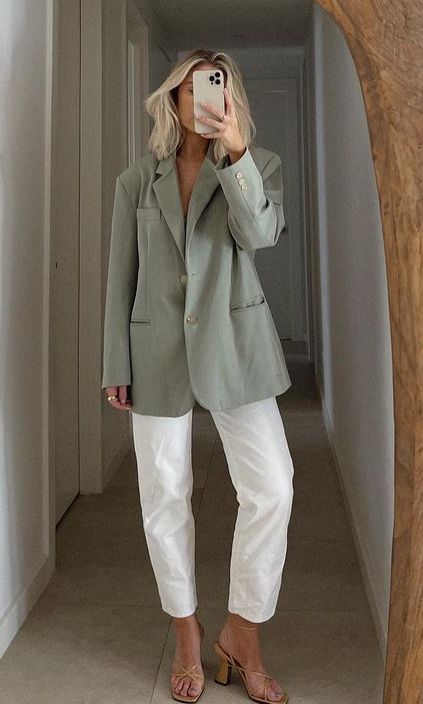 Muted Green Outfit, City Holiday Outfits, Sage Blazer Outfit, Sage Green Blazer Outfit, Sage Green Outfit Ideas, Sage Green Blazer, Classy Spring Outfits, Sage Green Outfit, Errands Outfit Summer