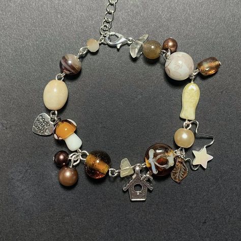 Beige Bracelet, Winter Jewelry, Brown Jewelry, Jewellery Ideas, Bead Charm Bracelet, Brown Aesthetic, Autumn Aesthetic, Jewelry Inspo, Beads Jewelry