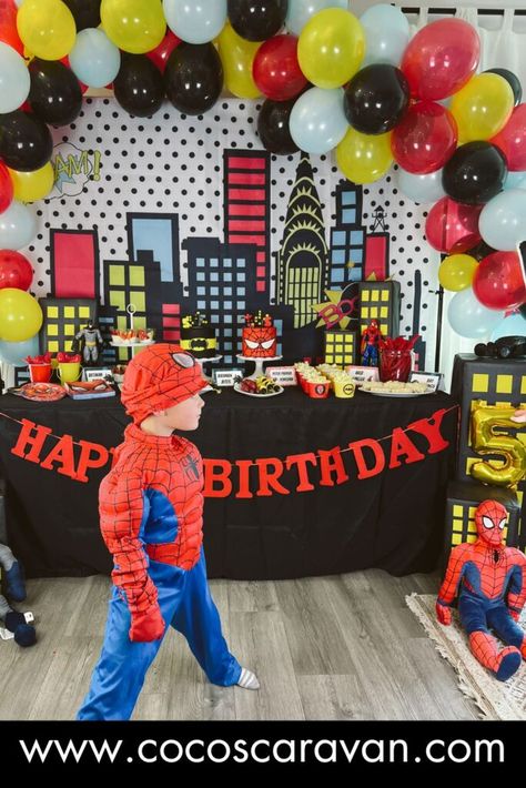 The best Spiderman birthday decorations Spiderman Birthday Decorations, Spiderman Diy, Superhero Photoshoot, Spiderman Background, Spiderman Balloon, Superhero Backdrop, Spiderman Birthday Party Decorations, Spiderman Cake Topper, Photoshoot At Home