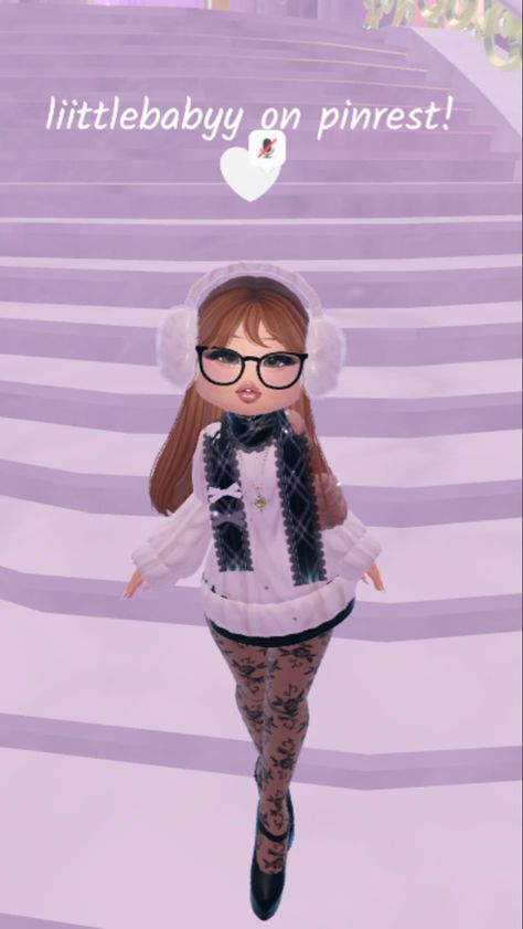 Starlight Set Royale High, 16th Wishlist, Royals High, Rh Fits, Royal Clothing, Royale High, Royal Outfits, Roblox Pictures, 2000s Fashion Outfits