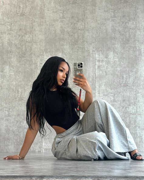 Weekend fit🩶 “Cora Soft Smooth Bodysuit” “Chase You Wide Leg Pants” Casual Ootd, Sweatpants Outfit, School Fits, Boss Lady, Classy Outfits, Leg Pants, Wide Leg Pants, New Look, Fashion Inspo