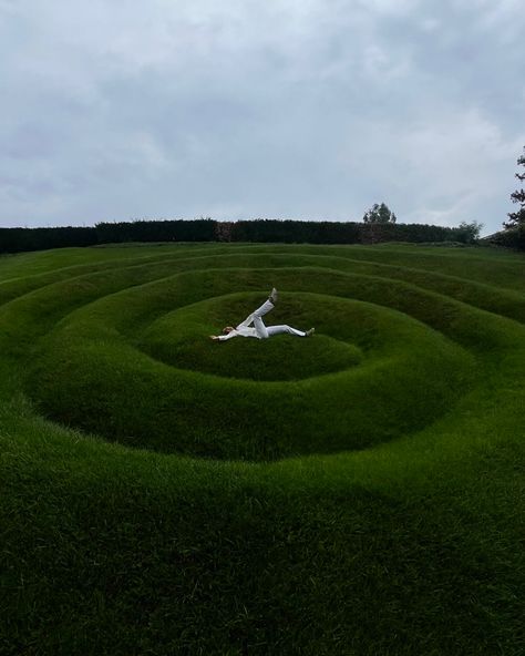 grass spiral, grass photoshoot, photos, portraits, green, nature, wonder of nature Models In Nature, Connecting With Nature Aesthetic, Grass Room Decor, Grass Photoshoot, European Architecture, Formal Gardens, Fields Photography, Green Nature, Nature Aesthetic