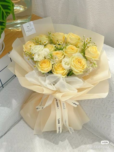 Yellow Flowers Bouquet, Roses Bouquet Gift, Prom Bouquet, Ribbon Flowers Bouquet, Yellow Rose Flower, Luxury Flower Bouquets, Yellow Bouquets, Pink Clothing, Boquette Flowers