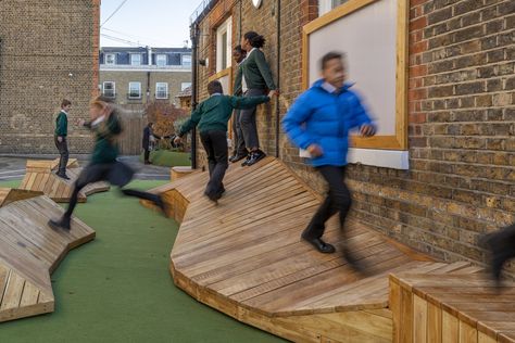 Gallery of Park Walk Primary School Playground / Foster + Partners - 4 Primary School Playground, School Playground Design, Primary Playground, Elementary School Playground, Park Walk, School Building Design, School Entrance, Foster Partners, School Playground