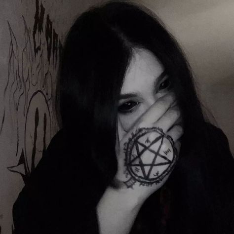 Darkcore Banner, Pentagram Pfp, Dark Emo Pfp, Goth Aesthetic Pfp, Satanism Aesthetic, Edgy Pfps, Goth Pfp Aesthetic, Satanic Pfp, Satanic Girl