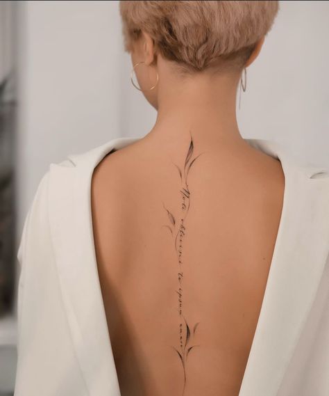 Back Tattoo Ideas For Women, Tattoo Down Spine, Classy Tattoos For Women, Maching Tattoos, Back Tattoo Ideas, Small Back Tattoos, Idea Tattoo, Fineline Tattoo, Branch Tattoo