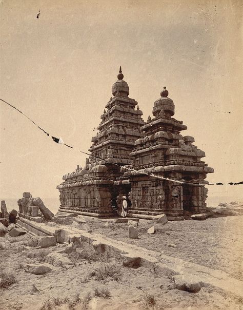 Shore Temple, Indian Photos, Historical India, Temple India, Ancient Indian Architecture, Art Charcoal, History Of India, Vintage India, Temple Art