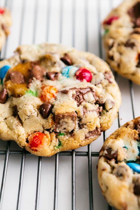 Heath Candy Cookies, Candy Bar Cookie Bars, Loaded Butterscotch Toffee Pecan Cookies, Heath Bar Cookies Toffee Bits, Candybar Cookies, Chocolate Chip M&m Cookie Bars, Heath Candy Bar, Heath Bar Cookies, Blondies Cookies