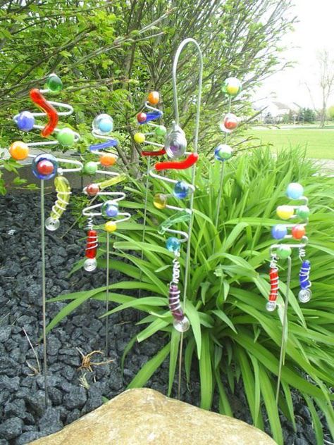 Add whimsy to garden-10 Yard Ornaments, Outdoor Crafts, Garden Whimsy, Glass Garden Art, Garden Art Projects, Plant Markers, Whimsical Garden, Deco Floral, Glass Garden