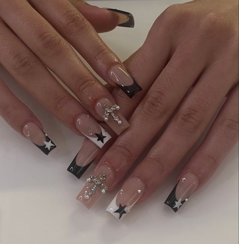 Long Square Acrylic Nails Black And White, Junior H Nails, Tara Yummy Nails, Ateez Inspired Nails, Black Acrylic Nails, Square Nail Designs, French Tip Acrylic Nails, Classy Acrylic Nails, Pretty Nail Art Designs