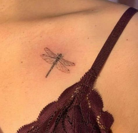 Dragon Fly Tattoo For Women Simple, Dragonflies Tattoo, Discrete Tattoo Placement, A Small Tattoo, Funky Tattoos, Mazzy Star, Dragonfly Tattoo, Jewelry Tattoo, Dainty Tattoos