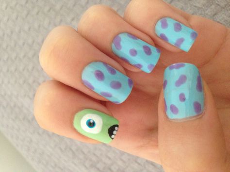 Hayley!! can you do this!!!??? - YES I CAN MIKAYLA! Monster Inc Nails, Disney Nail Art, Monster Nails, Disney Nail Designs, Disney Acrylic Nails, Disney Nail, Kutek Disney, Nail Art Disney, Makijaż Smokey Eye