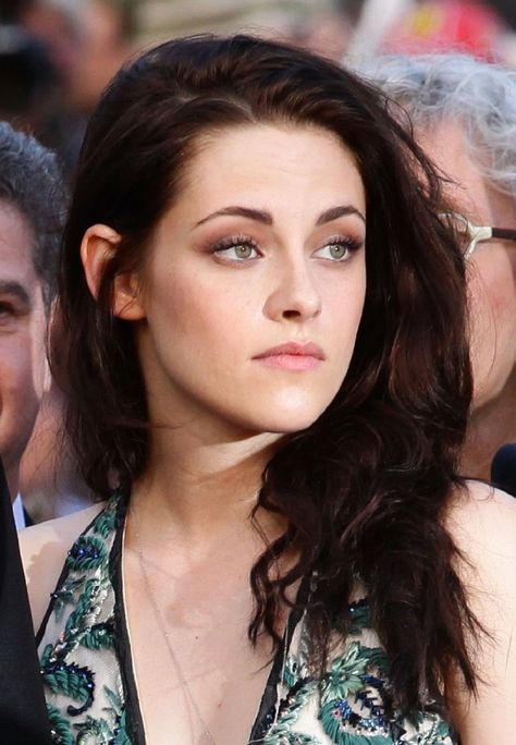 Kristen Stewart at event of On the Road, love her makeup Kristen Stewart Instagram, Kristen Stewart Eyes, Kristen Stewart And Stella, Kristen Stewart Hair, Kristen Stewart Twilight, Kristen Stewart Movies, Kristin Stewart, Brides Dress, Kristen Stewart Style