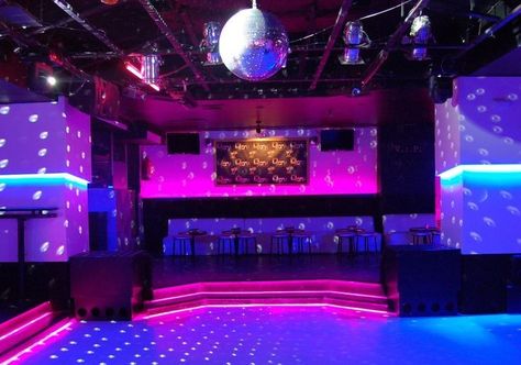 Night Club Wallpaper, Night Club Interior Design, Club Interior Design, Club Interior, Disco Background, Club Wallpaper, Episode Interactive Backgrounds, Anime Places, Nightclub Design