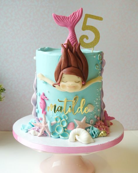 Little Mermaid Cakes For Girls Birthday, Mermaid Birthday Cakes For Kids, Little Mermaid Cake Ideas, Pastel Mermaid Cake, Easy Mermaid Cake, Mermaid Cake Design, Birthday Cake Mermaid, Mermaid Cake Ideas, Mermaid Theme Cake