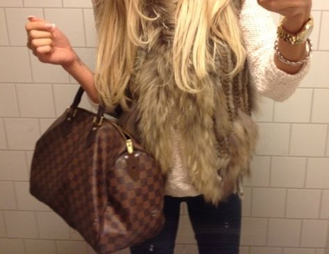 <3 Fur Vest Outfits, Brown Fur Vest, Super Rich Kids, Stockholm Fashion, Models Off Duty, Fur Vest, Vuitton Bag, Louis Vuitton Speedy Bag, Fashion Killa