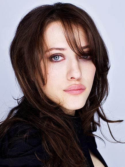 Kat Dennings....one of the luckiest girls on the planet. Matthew Gray Gubler's gf Kat Denning Outfit, Kay Denning, Kat Denning Make Up, Kat Dennigs, Kat Denning, Kat Dennings, Nia Long, 2 Broke Girls, Lip Combo