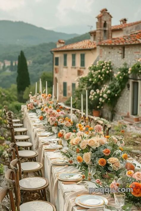 Wedding Dress Fairytale, Fairytale Wedding Dress, Wedding Dress Romantic, Wedding Dresses Ideas, Tuscany Style, Romantic Wedding Dress, Vintage Photo Booths, Europe Wedding, Unique Wedding Dresses