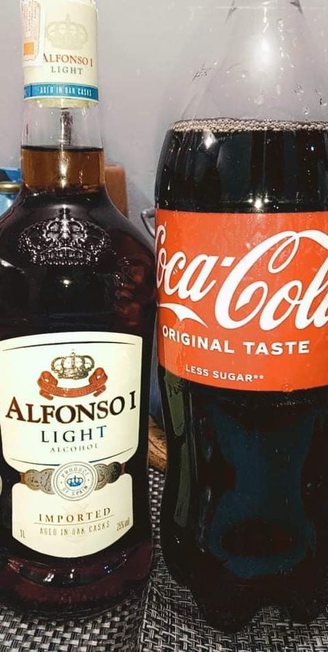 Fake Alcohol Story Instagram, Gin Bilog Photo Prank, Alfonso Drink, Drunk Prank, Alfonso Coke, Fake Alcohol Story, Liquor Aesthetic, Alcohol Snapchat, Drunk Aesthetic