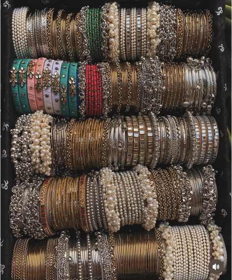 Indian Bangles Aesthetic, Bangles Aesthetic, Bangles Ideas, Bole Chudiyan, Diy Silver Jewelry, Bridal Jewellery Inspiration, Thread Bangles Design, Dope Jewelry Accessories, Desi Love