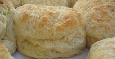 A Bountiful Kitchen: World's Best Buttermilk Biscuits Homemade Freezer Biscuits, Sour Cream Scones, Best Buttermilk Biscuits, Best Biscuit Recipe, Angel Biscuits, Southern Buttermilk Biscuits, Frozen Biscuits, Southern Biscuits, Cream Biscuits