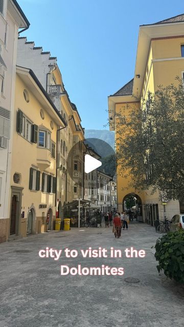 Kacie Rose on Instagram: "Easy to reach, beautiful, & yummy food - twist my arm 😏 . . . #bolzano #bolzanoitaly #dolomites #dolomiti #visititaly #travelitaly #lifeinitaly" Bolzano Italy, Italy Food, Visit Italy, Amalfi Coast, Amalfi, Italy Travel, Places To See, Yummy Food, Twist