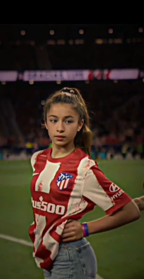 Delfina Suarez Wallpaper, Cristiano Jr, Real Madrid Team, Ronaldo Junior, Football Photography, Cute Headers For Twitter, Chloë Grace Moretz, Anime Guys Shirtless, Soccer Girl