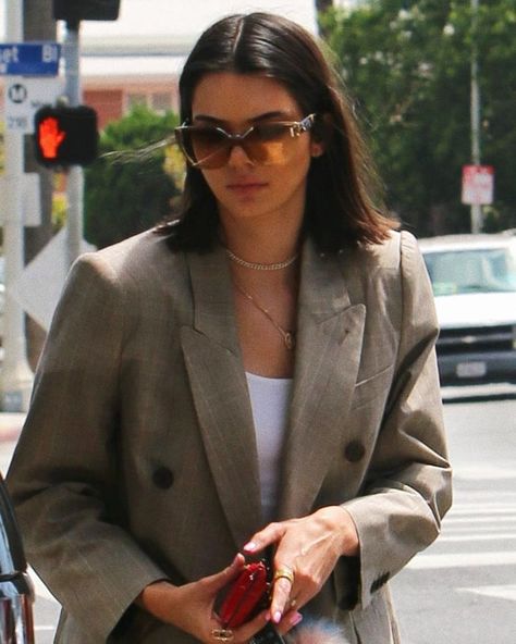 Kendall Jenner Bob, Kendall Jenner Short Hair, Kendall Jenner Shorts, Kylie Jenner Short Hair, Kendall Jenner Hair, Jenner Hair, Models Outfits, Hair 101, Kendall And Kylie Jenner