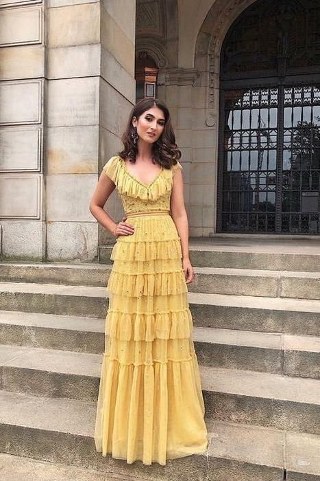 V Neck Long Dress, Retro Yellow, Prom Dresses Yellow, Long Sleeve Prom, Two Piece Homecoming Dress, Burgundy Prom Dress, Dress With Ruffles, Plus Size Prom Dresses, Prom Dresses With Sleeves