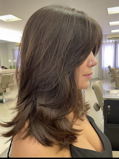 Shoulder Haircut, Hair Dyed, Layered Haircuts For Medium Hair, Hairstyles For Layered Hair, Hair Stylies, Haircuts Straight Hair, Haircuts For Medium Hair, Cut My Hair, Hair Inspo Color