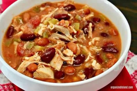 Zero Points Slightly Spicy Chicken Chili Recipe Ww Chicken Chili, Weight Watchers Chicken Chili, Spicy Chicken Chili Recipe, Soup Recipes Chicken, Spicy Chicken Chili, Chicken Chili Recipe Easy, Weight Watchers Chili, Chicken Chili Soup, Easy Chicken Chili