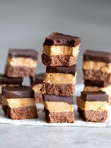 Healthy Chocolate Slice, Vegan Slice Recipes, Vegan Slice, Peanut Butter Slice, Raw Slice, Oat Slice, No Bake Chocolate Desserts, No Bake Slices, Healthy Slice