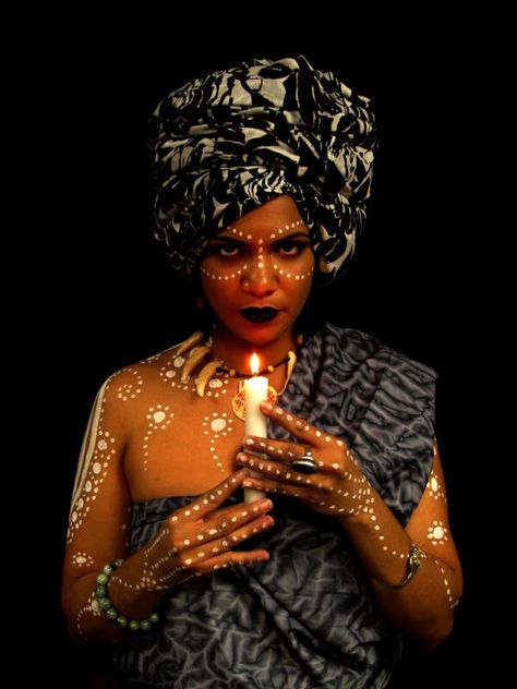 African Voodoo Priestess Voodoo Goddess, Voodoo Priestess Costume, Voodoo Makeup, Priestess Costume, Voodoo Party, Voodoo Costume, Voodoo Halloween, Voodoo Priestess, Marie Laveau