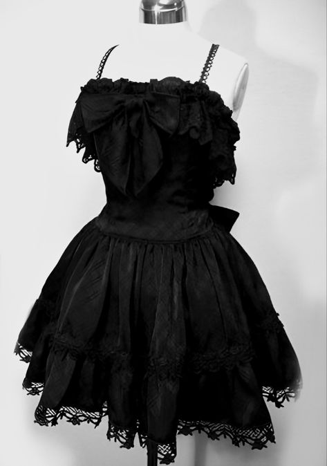 Awards Outfits, Japanese Goth, Black Goth Dress, Gothic Coquette, Goth Coquette, Semi Dresses, Mini Prom Dresses, Japanese Dress, Dark Outfits