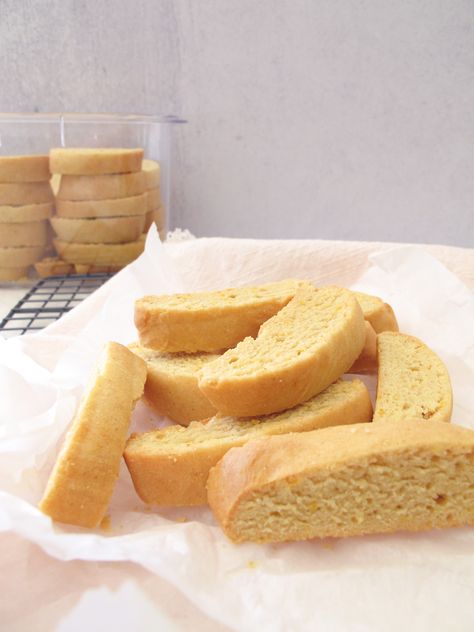 Soft Biscotti Recipe Greek Biscotti, Soft Biscotti Recipe, Vanilla Biscotti, Best Biscotti Recipe, Biscotti Recipes, Easter Cookie Recipes, Greek Cookies, Dairy Free Treats, Orange Citrus