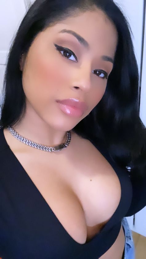 Hennessy Carolina, Fem Fatale, Cute Pictures, Choker Necklace, Most Beautiful, Nose Ring, Quick Saves