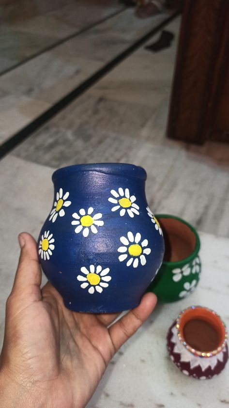 Warli Painting Ideas On Pots, Small Pot Painting Ideas Creative, Diya Paintings Acrylic Ideas, Matka Painting, Flower Wall Decor Diy, Diy Bowling, Diya Decoration Ideas, Diya Decoration, Creative Wall Painting