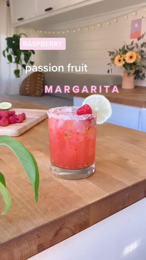 Cocktail With Tequila, Recipes With Fruit Cocktail, Passion Fruit Margarita, Fruit Margarita, Joseph Dreams, Frozen Cocktail Recipes, Cocktail Juice, Cocktail Ideas, Drink Recipes Nonalcoholic