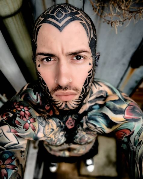 cubeofwolves 🐺 on Instagram: “Me and @deryntwelvetattoo busted out a new face shape last week. It was right right 'cheeky' lil session 💯  Phase 1 complete 🤖 Phase 2…” Full Face Tattoo, Society Art, Horrible Tattoos, Master Tattoo, Scalp Micropigmentation, Full Body Tattoo, Tattoo Artwork, Facial Piercings, Face Tattoos