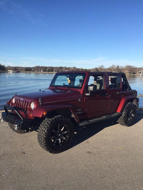 Burgundy Red Jeep Wrangler Unlimited #Jeep Red Jeep Wrangler Unlimited, Jeep Rims, Red Jeep Wrangler, Cars Night, Jeep Unlimited, Lifted Jeeps, Jeep Sahara, Jeep Wrangler Lifted, Car Jeep