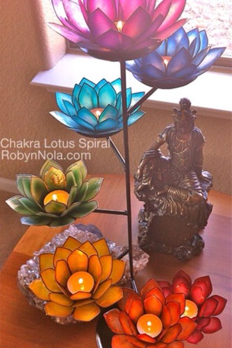 . Chakra Lotus, Reiki Room, Lampe Art Deco, Chakra Gifts, Zen Room, Zen Space, Yoga Space, Massage Room, Meditation Space